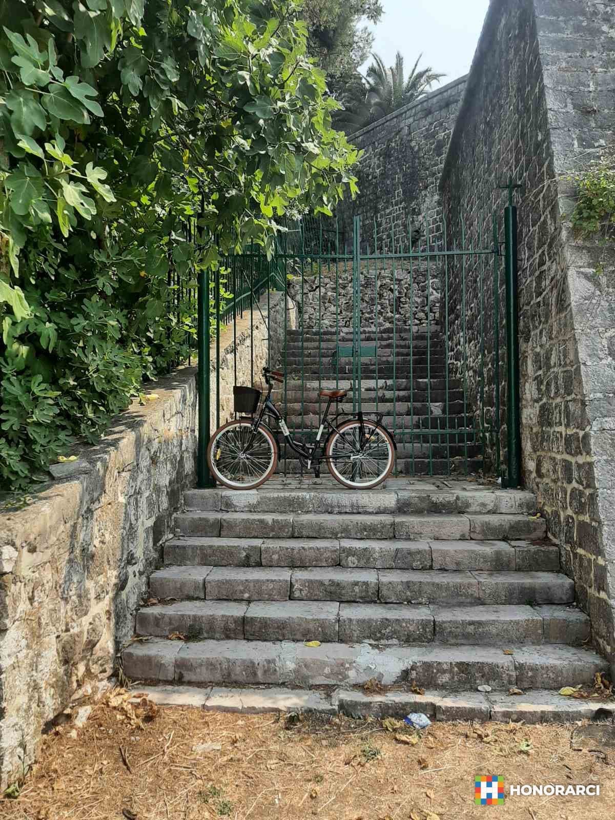 Časovi italijanskog, nemačkog i latinskog jezika