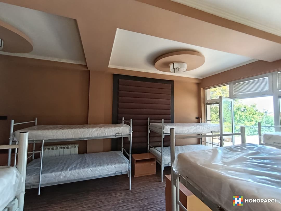 Izdaje se smeštaj za radnike – Zelengorska 2, Zemun - slika 8