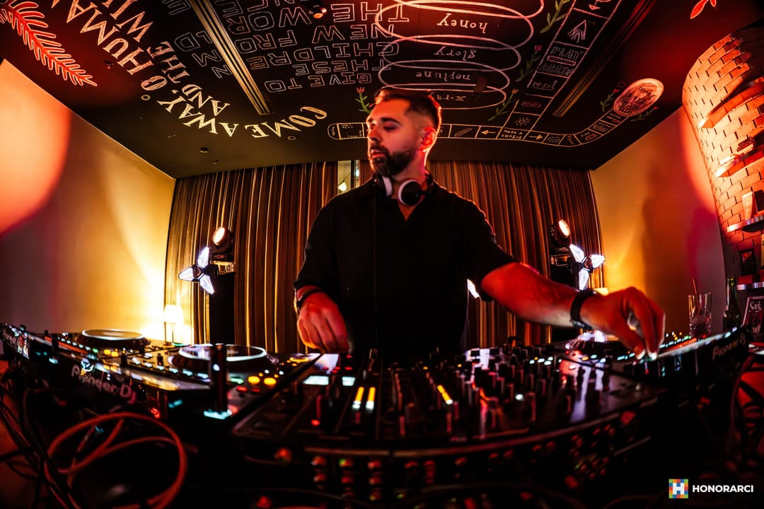 DJ za proslave Beograd – Profesionalni DJ za svadbe, rođendane i sve vrste događaja – slika 6